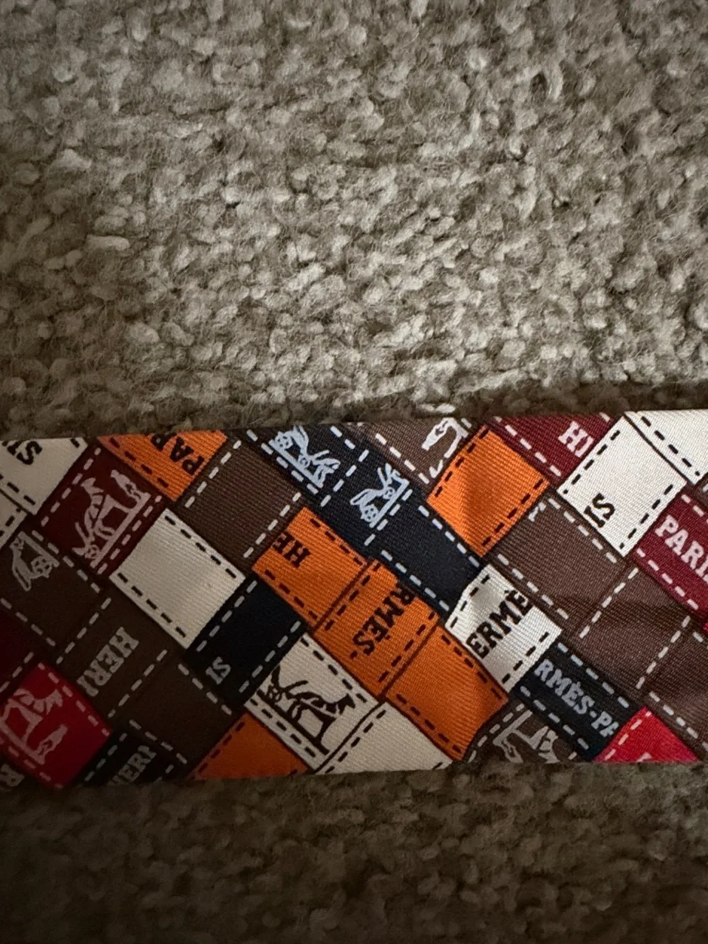 Hermes Slim Diamond-Print twilly Scarf in Red, Orange, Brown & White - Picture 2 of 6